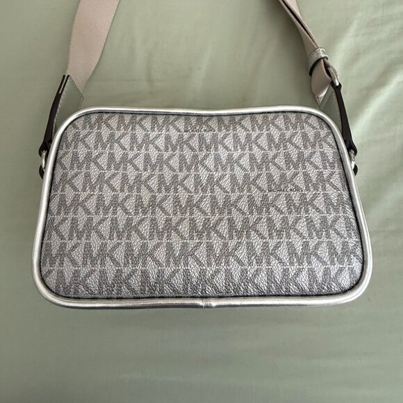 MICHAEL KORS Bradshaw Extra-Small Metallic Signature Logo Crossbody Bag (silver) - Picture 6 of 8